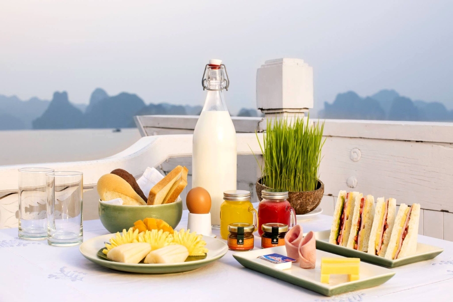 Tour du thuyền Aphrodite 2 ngày 1 đêm