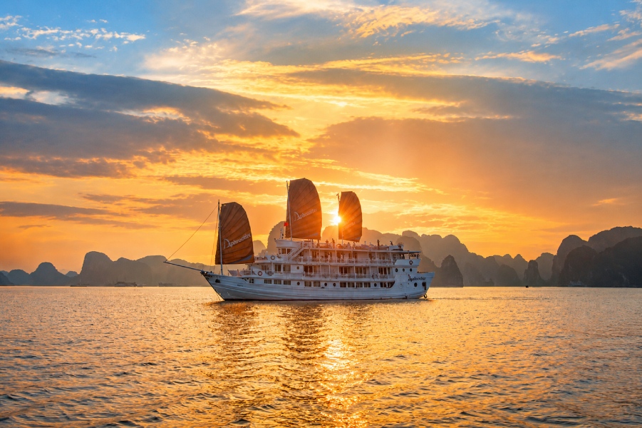 Tour du thuyền Aphrodite 2 ngày 1 đêm