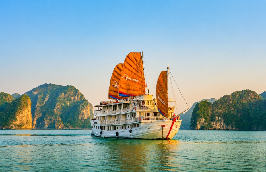 Tour du thuyền Aphrodite 2 ngày 1 đêm