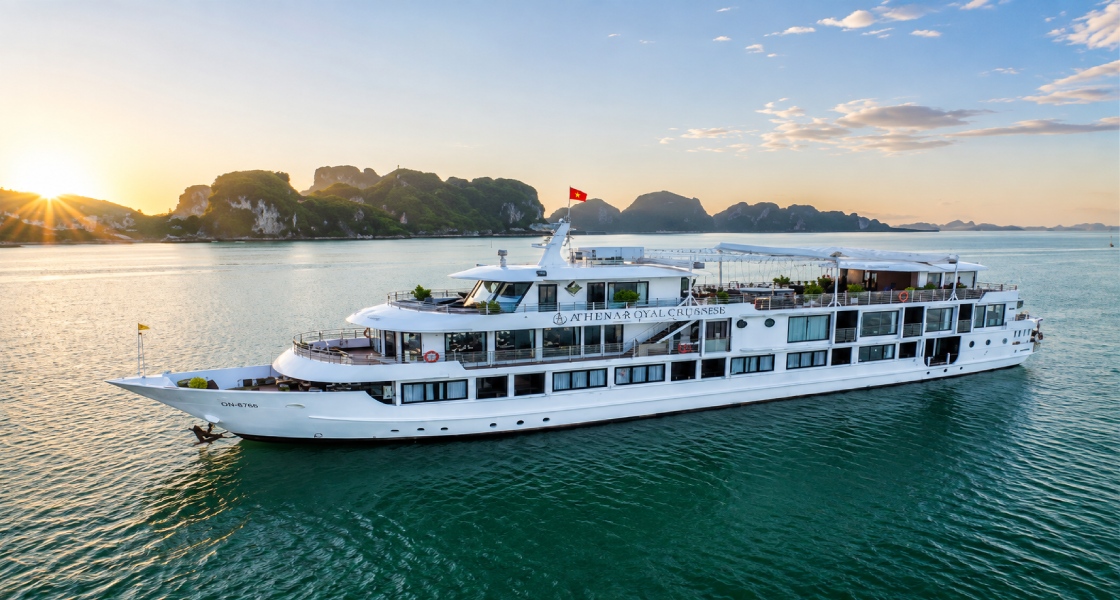 Tour du thuyền Athena Royal 2 ngày 1 đêm