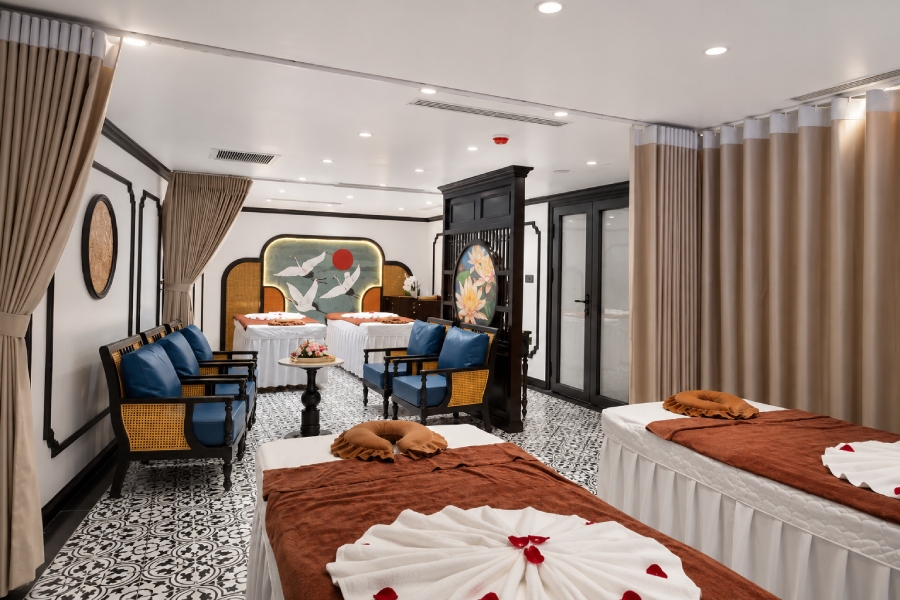 Tour du thuyền Catherine Cruise 2 ngày 1 đêm