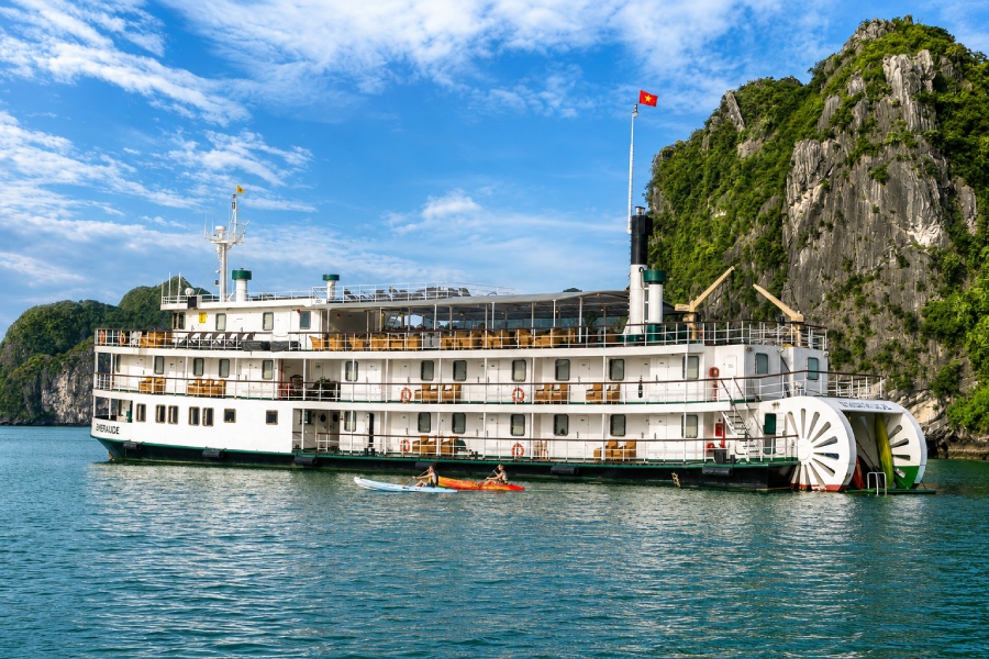 Tour du Thuyền Emeraude 2 ngày 1 đêm