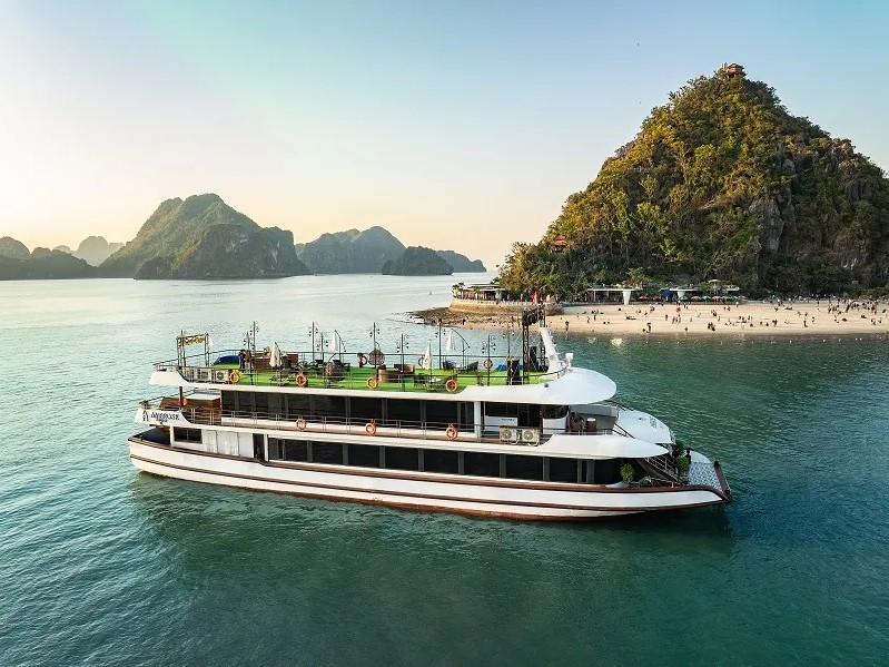 Tour du thuyền Hạ Long Ambrose Cruise