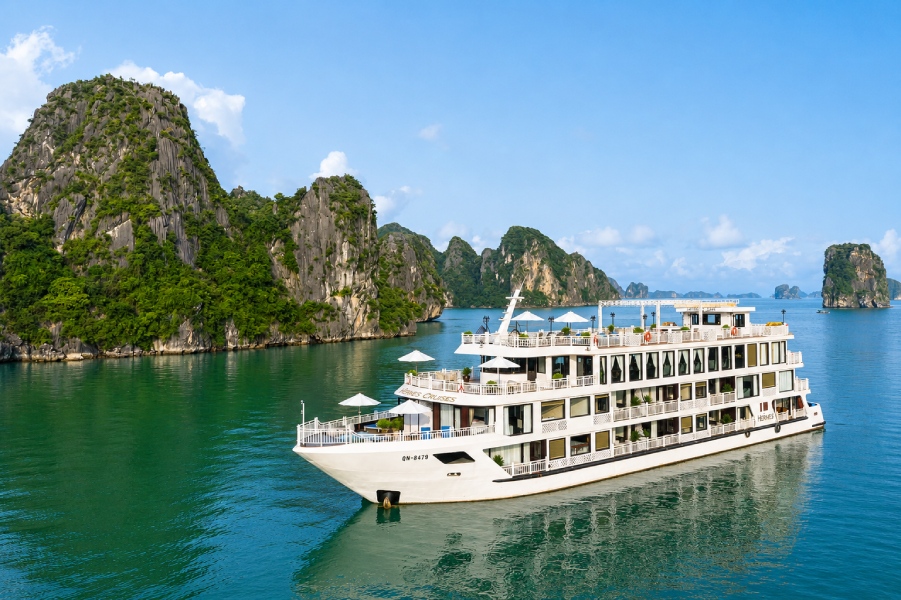 Tour du thuyền Hermes 2 Ngày 1 Đêm