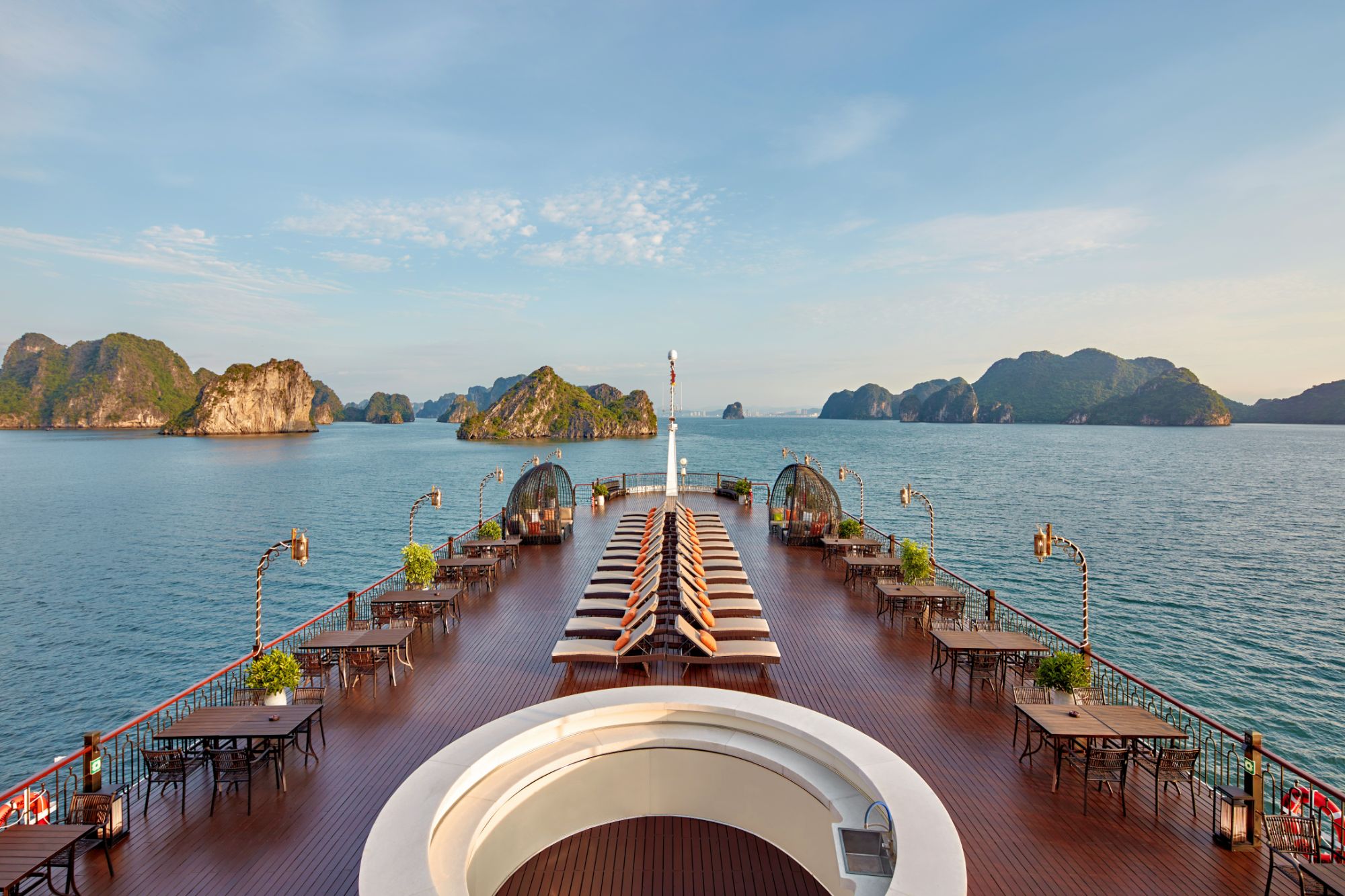 Tour du thuyền indochine Premium Hạ Long 2 ngày