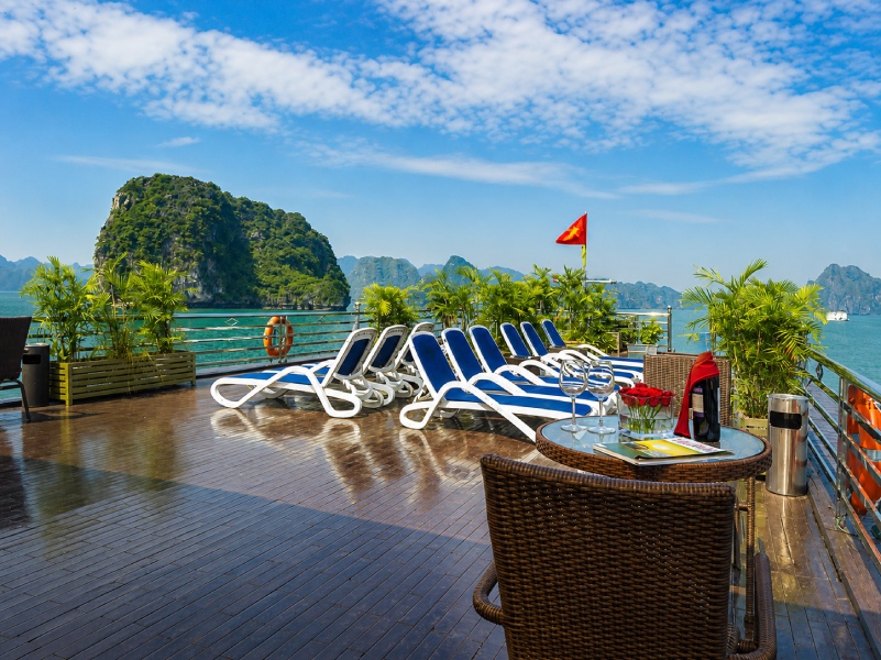 Tour Du Thuyền Majestic 2 Ngày 1 Đêm