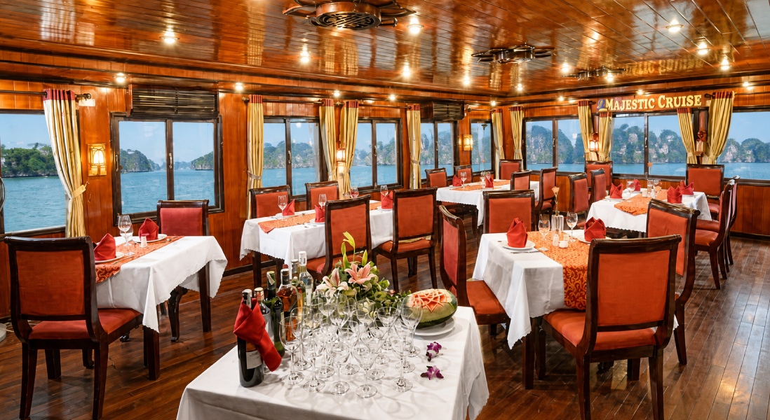 Tour Du Thuyền Majestic 2 Ngày 1 Đêm