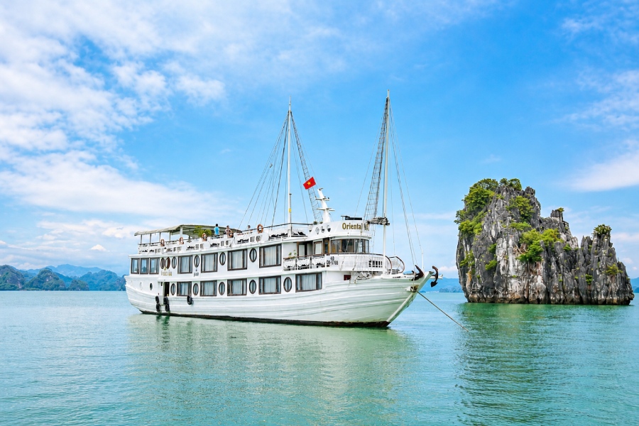 Tour Du Thuyền Oriental Sails 2 Ngày 1 Đêm