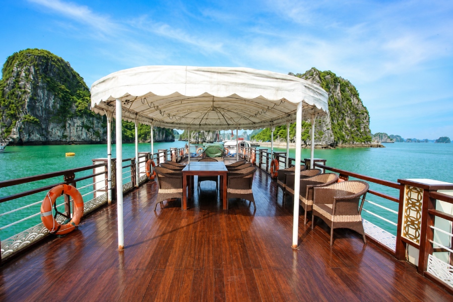 Tour Du Thuyền Oriental Sails 2 Ngày 1 Đêm