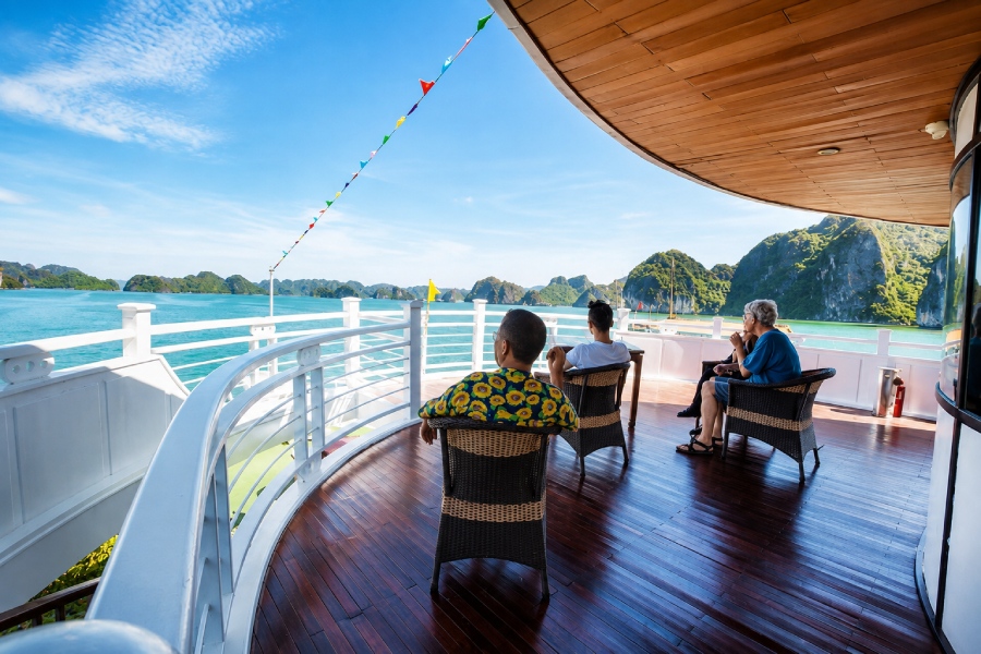 Tour du thuyền Starlight 2 ngày 1 đêm