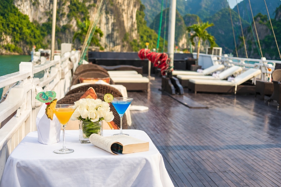 Tour du thuyền Syrena Cruises 2 ngày 1 đêm