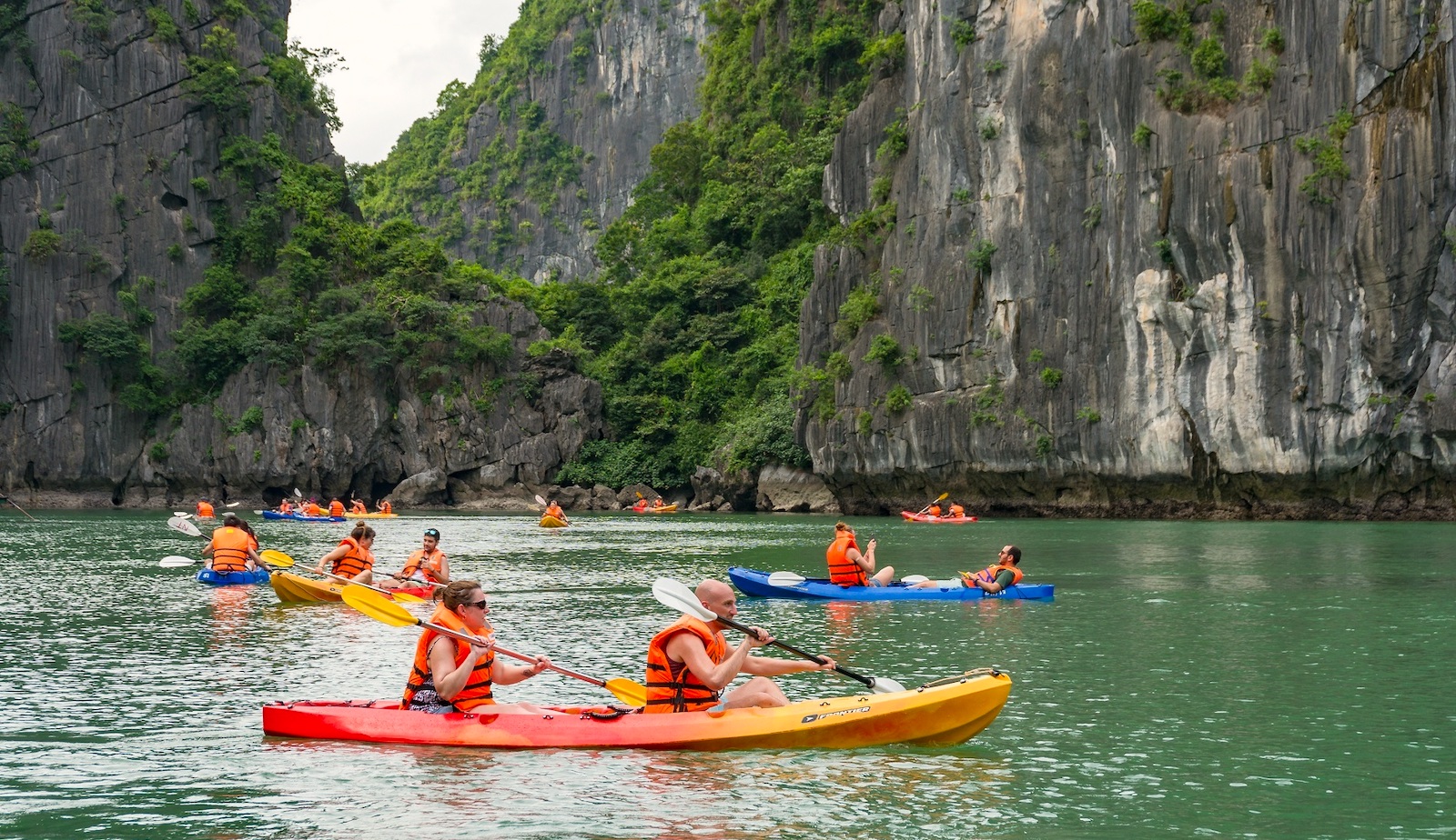 Tour du thuyền vịnh Hạ Long 1 ngày