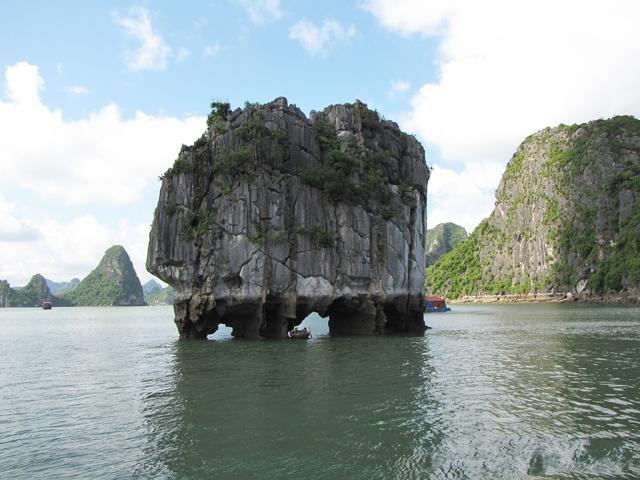 Tour Hạ Long 3 ngày khởi hành từ TP Hồ Chí Minh