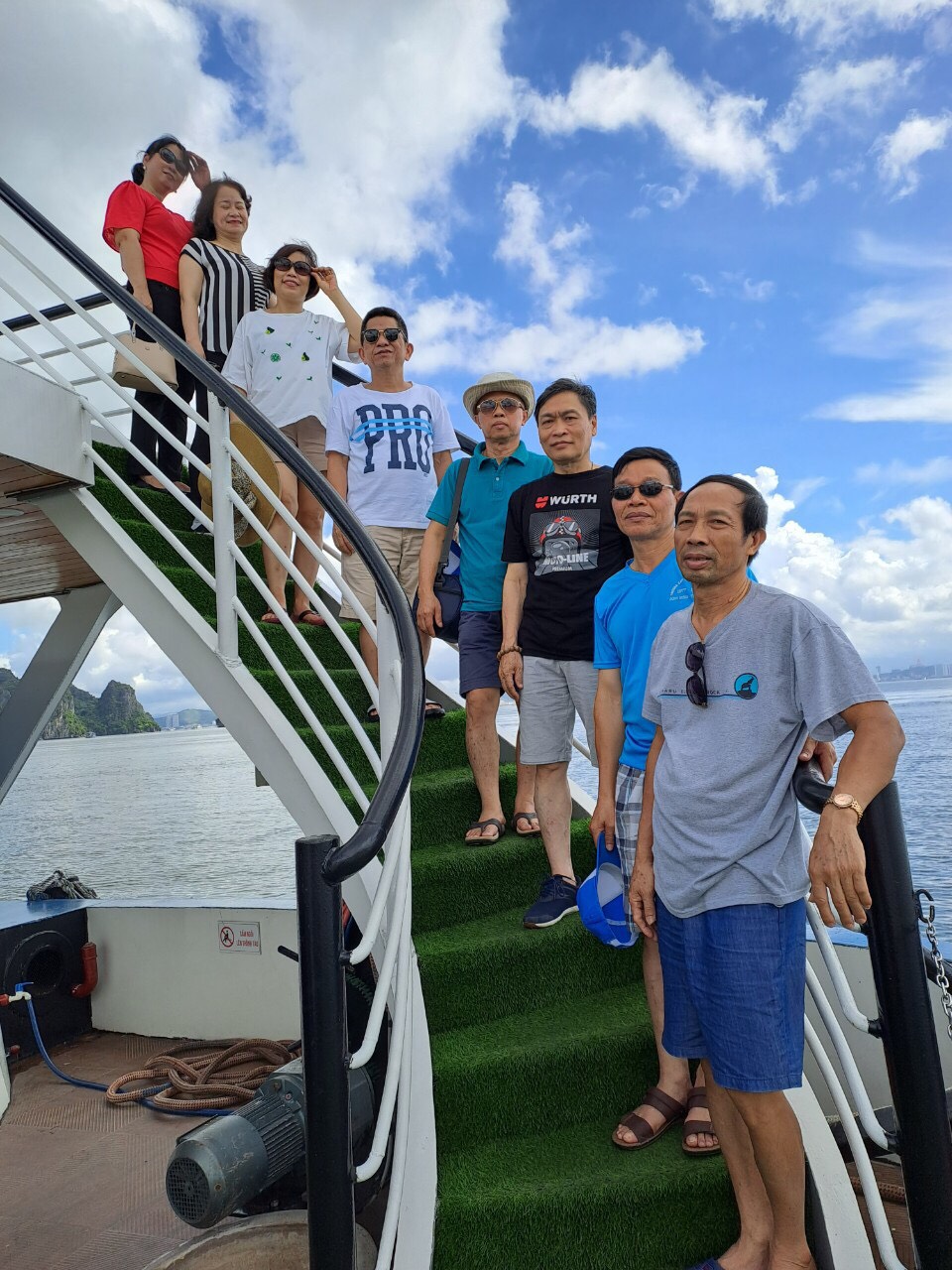 Tour Hang Sửng Sốt - Đảo TiTop - Đỉnh Lư Hương 1 ngày