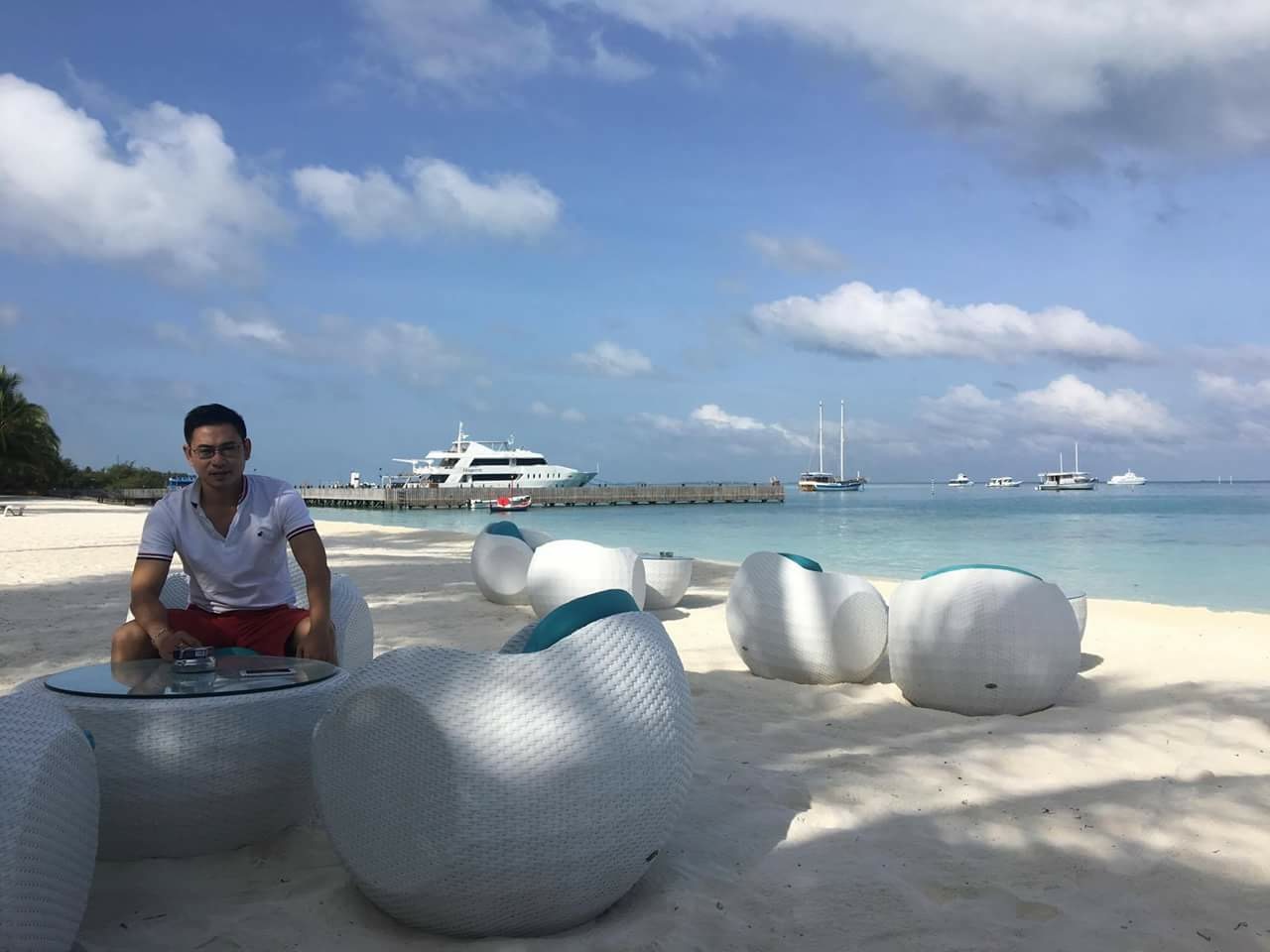 Tour Maldives Adaaran Select Hudhuran Fushi resort 5 Ngày