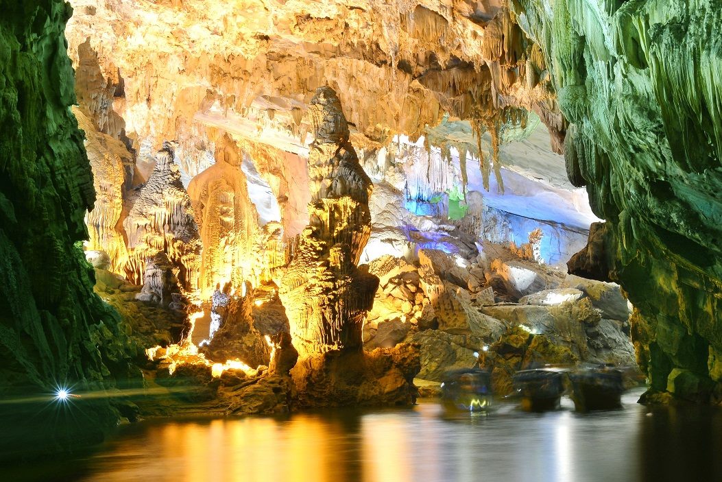 TOUR QUẢNG BÌNH 1 NGÀY Động Phong Nha - Suối Nước Mooc