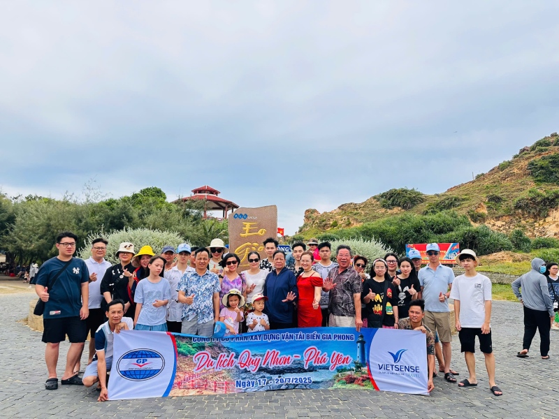 Tour Quy Nhơn Hoa Vàng Cỏ Xanh 4 ngày 3 đêm