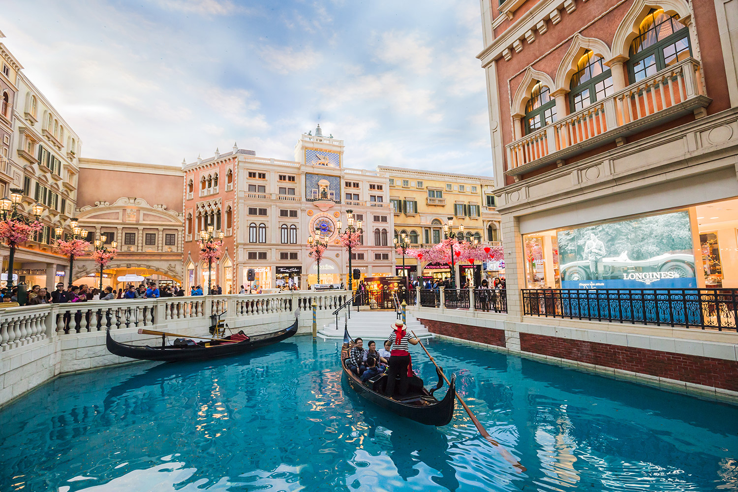 Tour Shopping Hongkong săn sale cuối năm