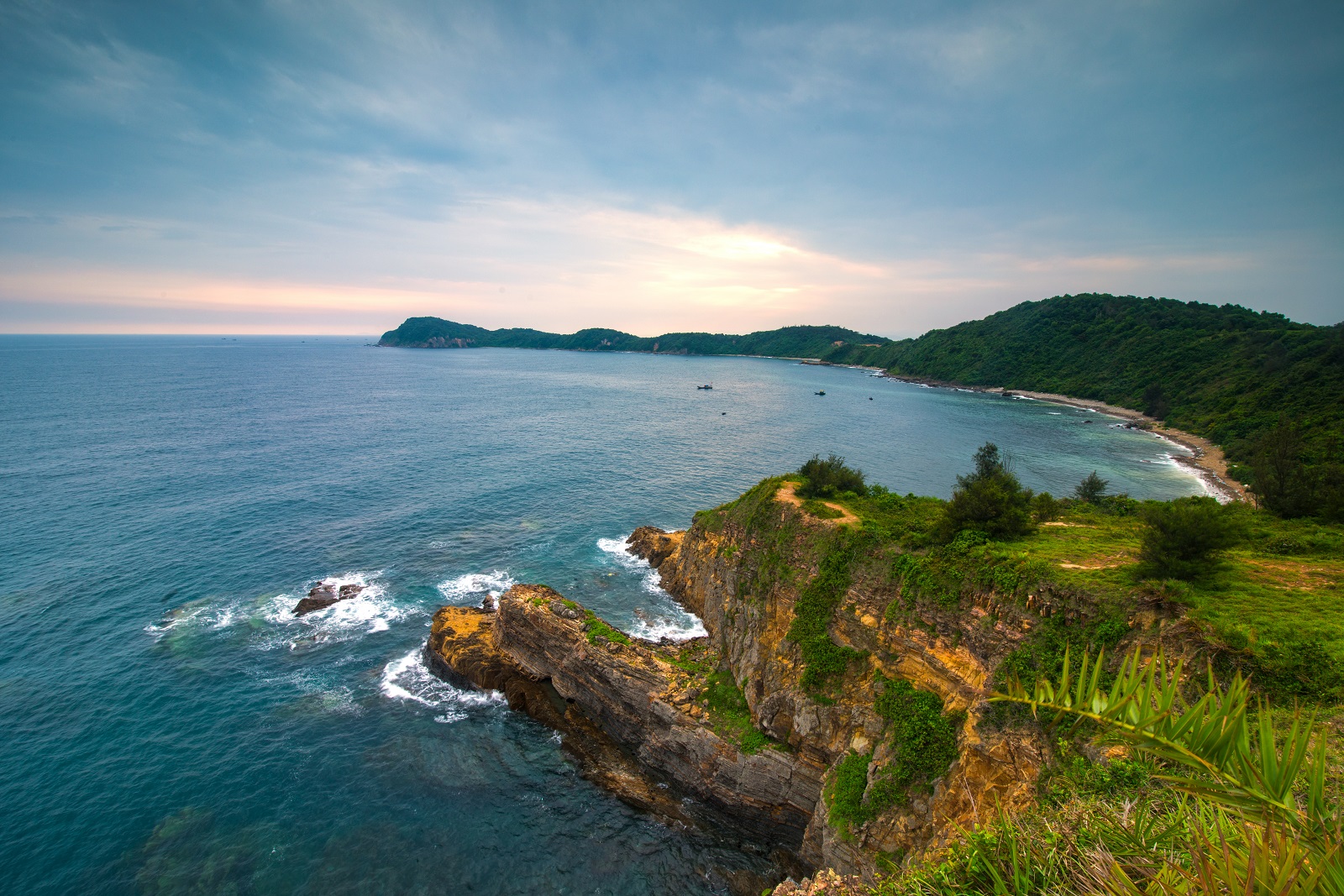 Tour Vân Đồn – Cô Tô 3 Ngày 2 đêm