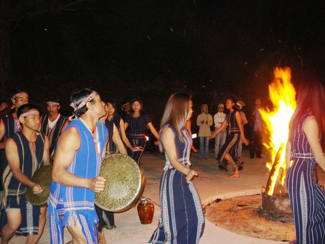 Tour văn hoá cồng chiêng Đà Lạt