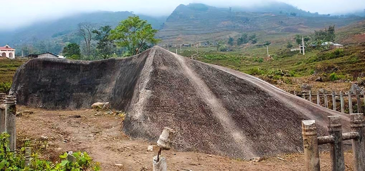 Bãi Đá Cổ Mù Cang Chải