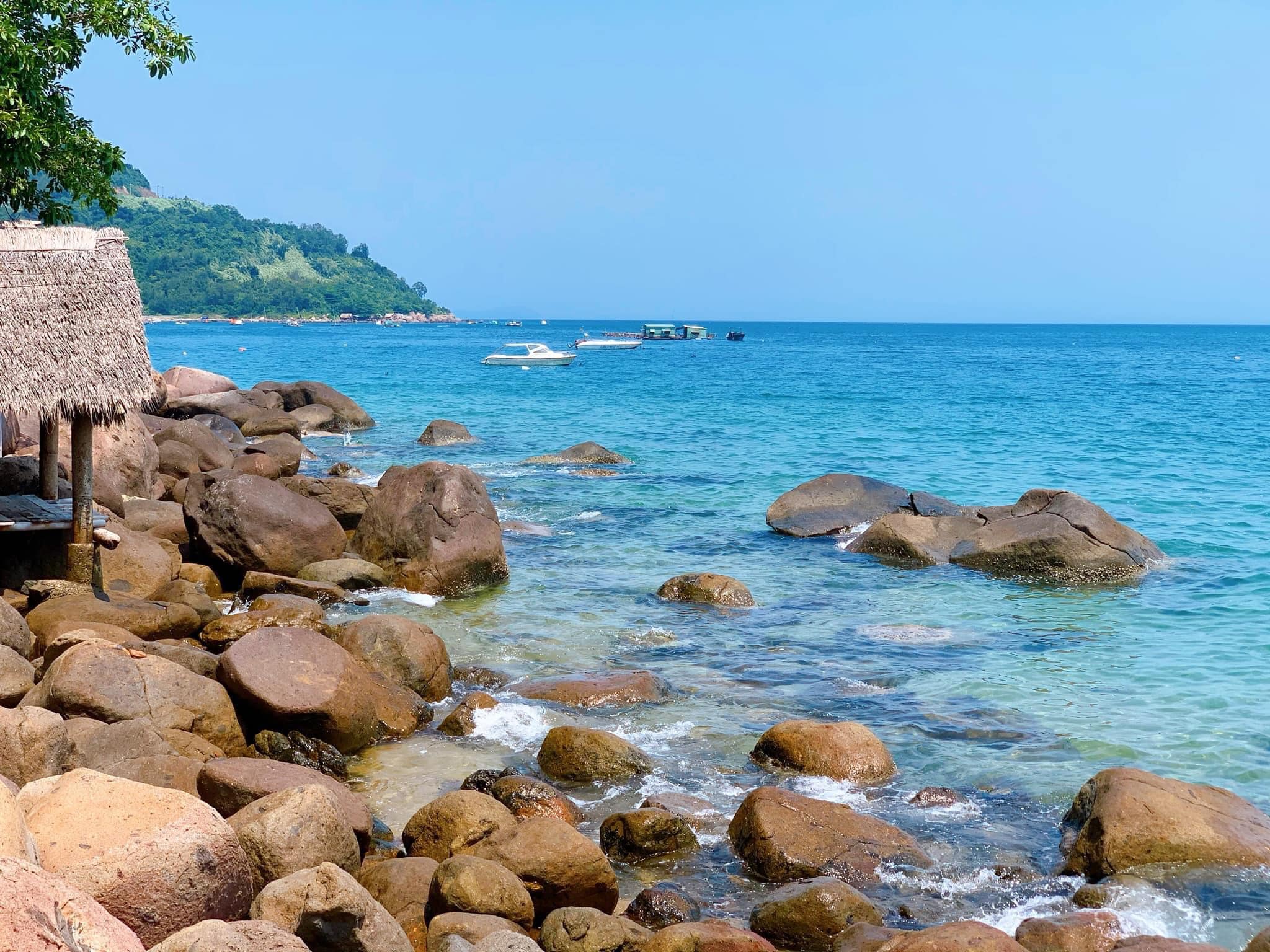 Bãi Rạng Sơn Trà vẻ đẹp mộc mạc hoang sơ