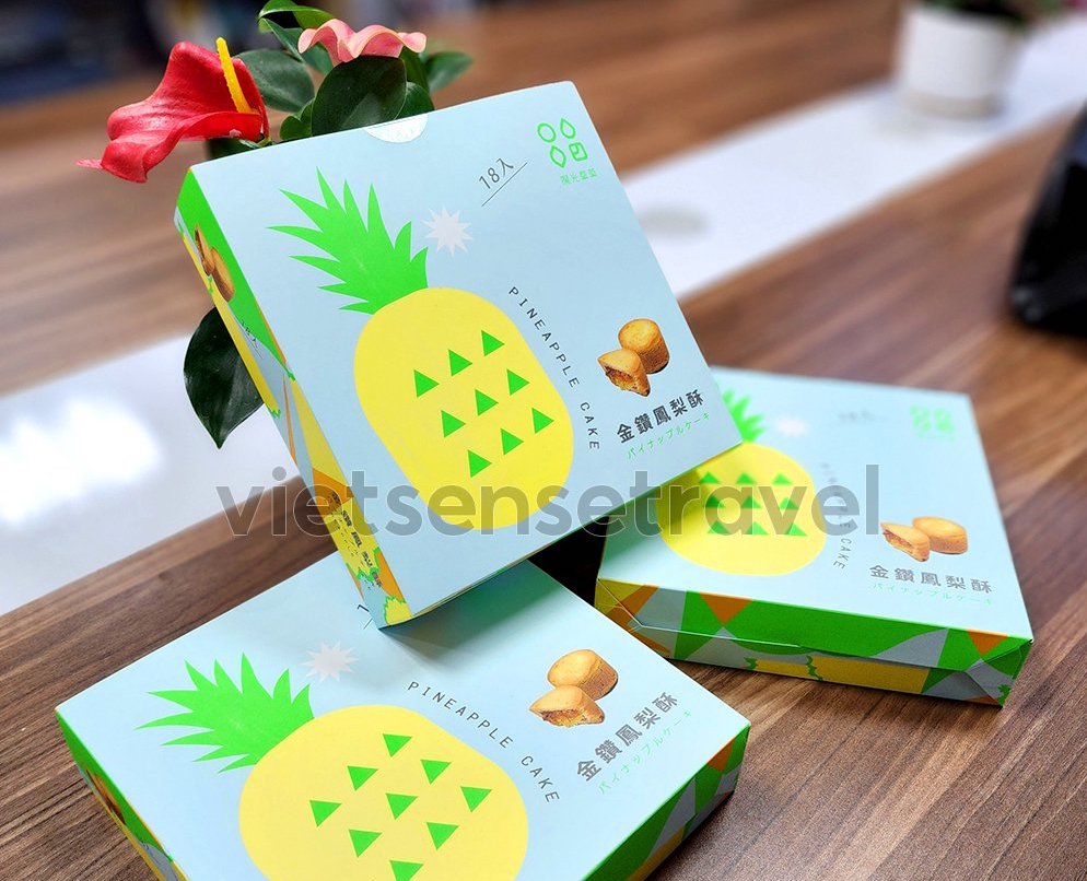 Thưởng thức món bánh dứa Đài Loan thơm ngon trứ danh