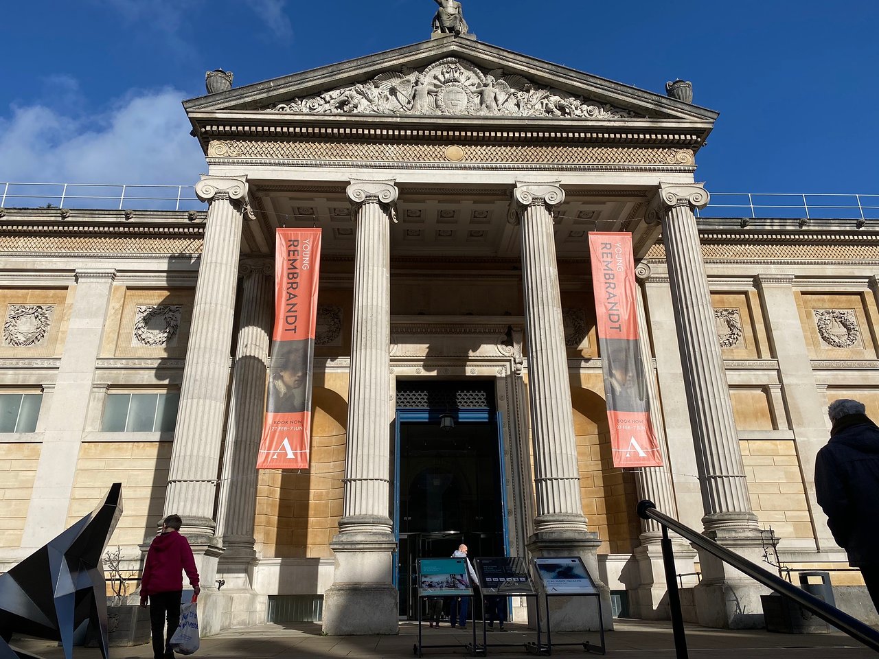 Bảo tàng Ashmolean Oxford -  Bảo tàng đại học đầu tiên trên thế giới
