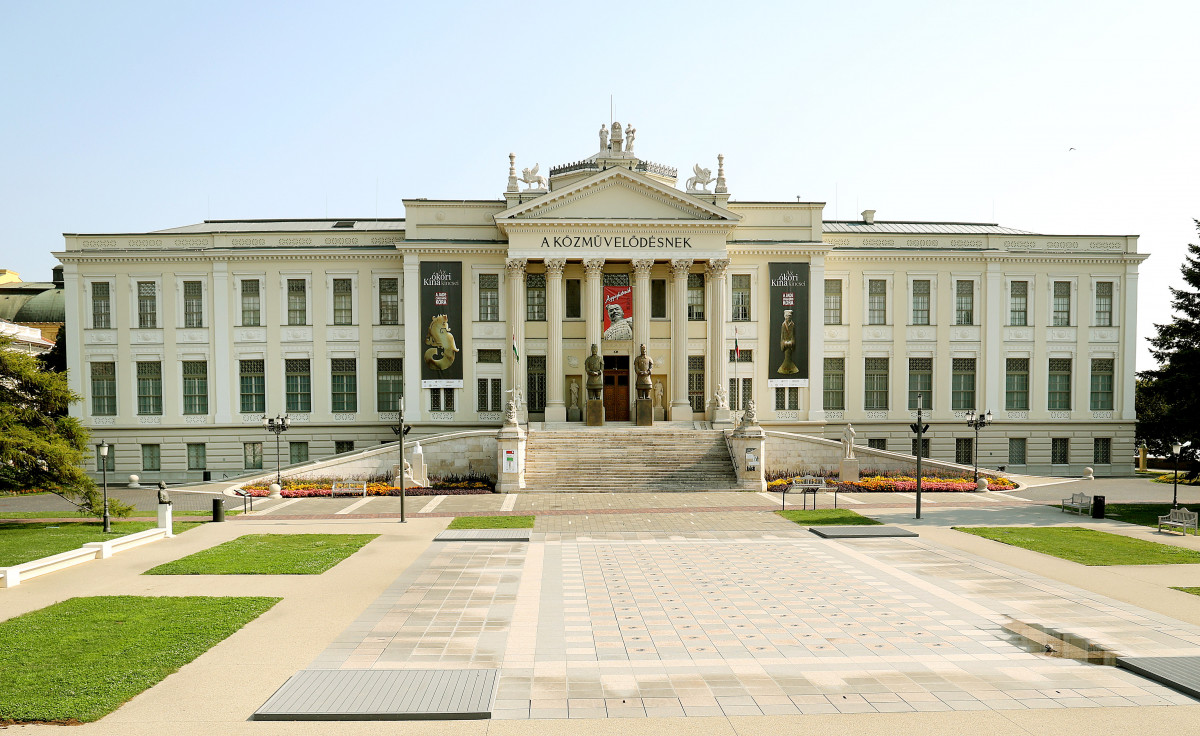 Bảo tàng Móra Ferenc: Nơi nghệ thuật và lịch sử Hungary hòa quyện