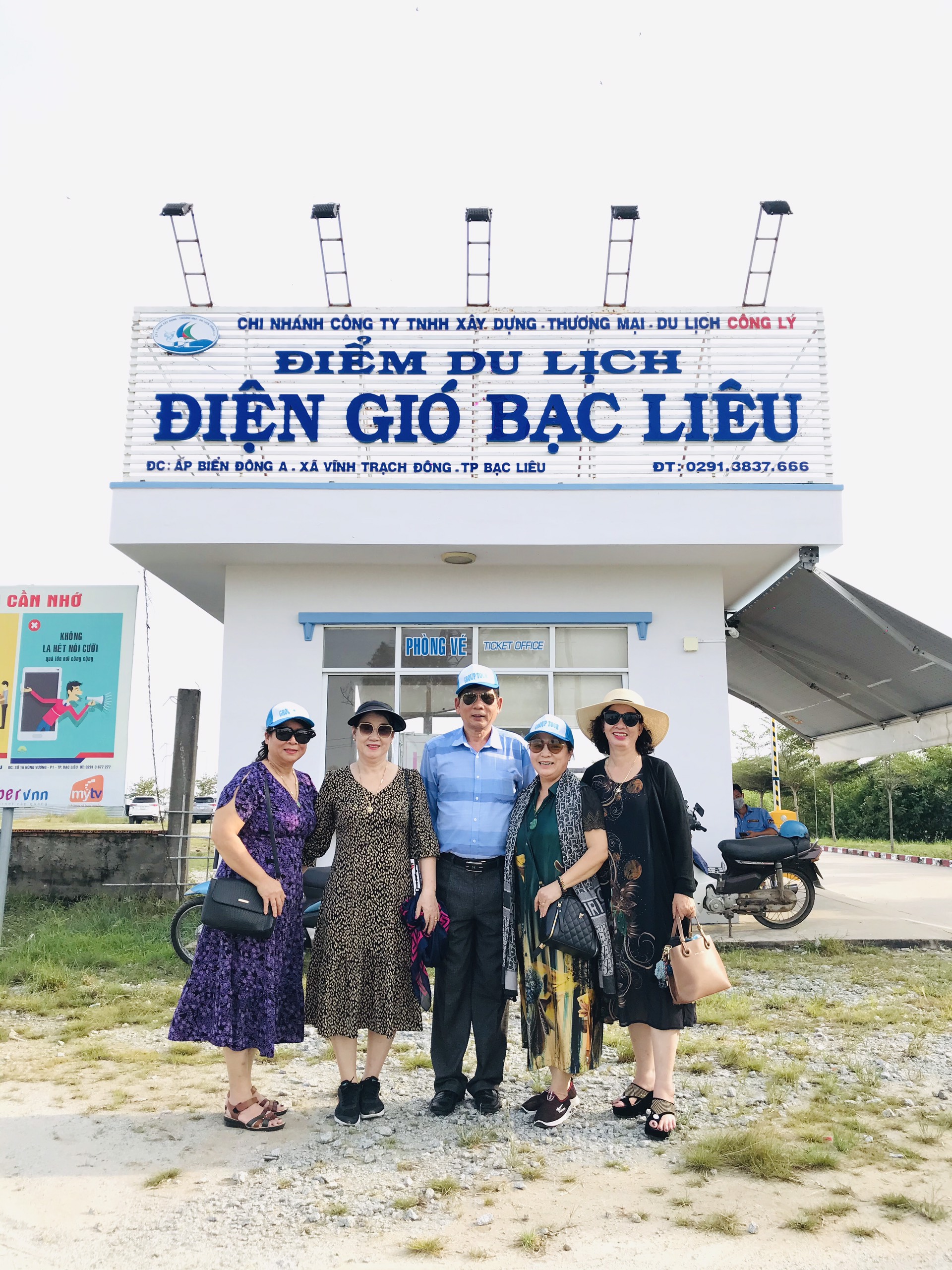 Cánh Đồng Điện Gió Bạc Liêu – Thiên đường check in tựa trời Âu