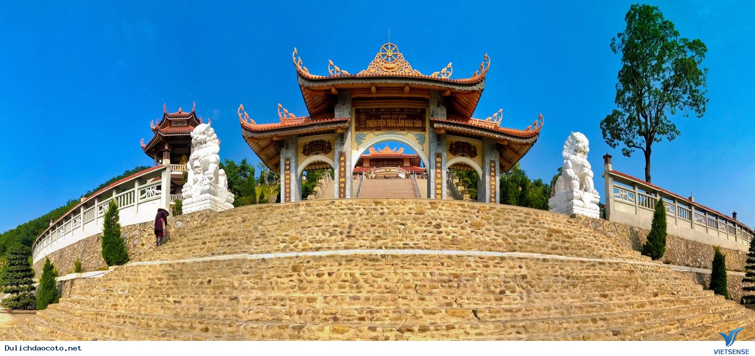 Chùa Cái Bầu - Vẻ đẹp huyền bí của ngôi chùa ven biển