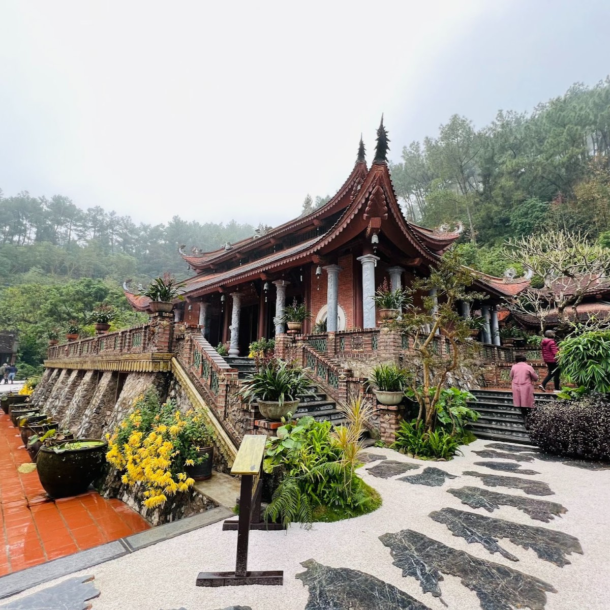 Chùa Địa Tạng Phi Lai Tự