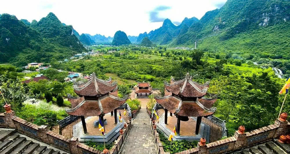 Chùa Phật Tích Trúc Lâm Bản Giốc