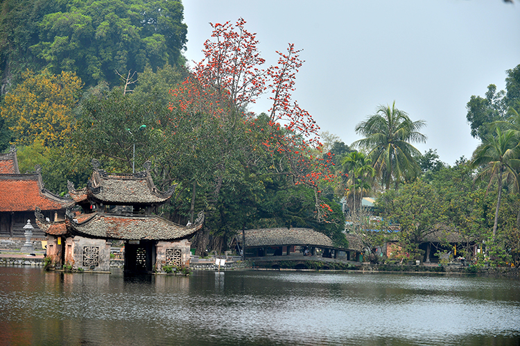 Chùa Thầy