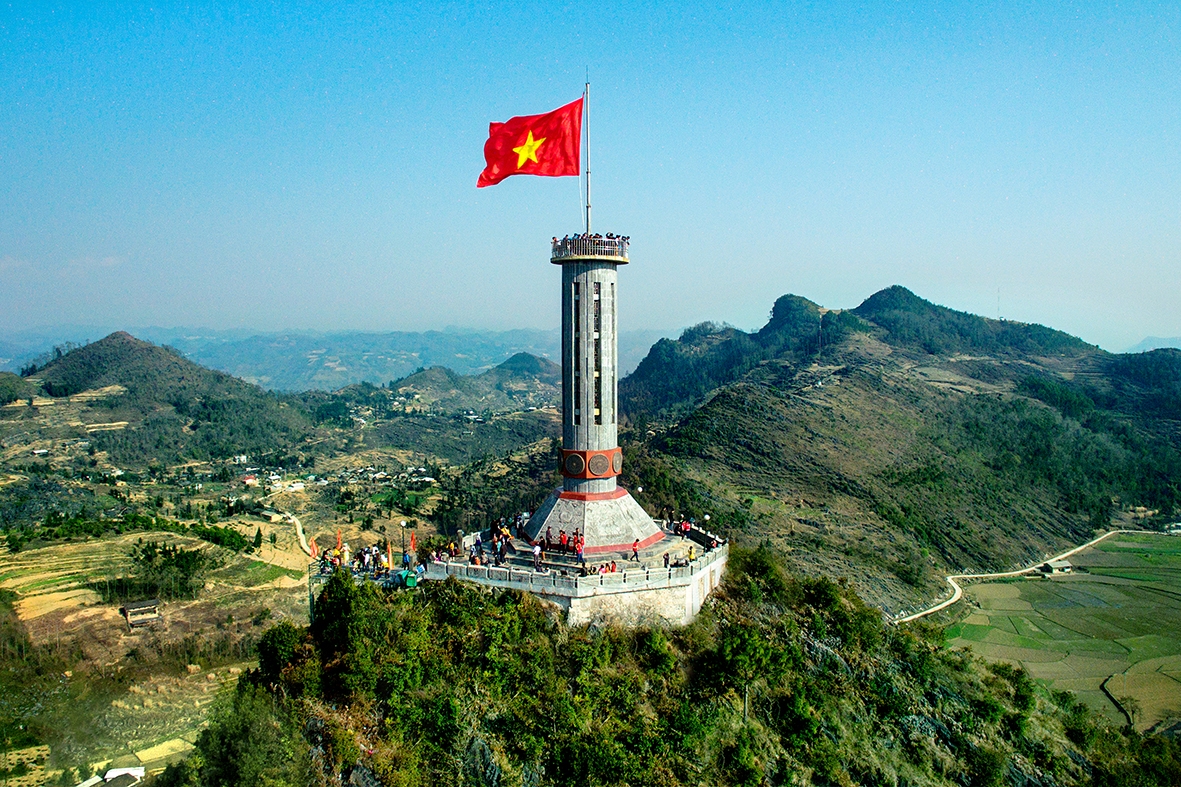 Cột cờ Lũng Cú: Ở đâu, cao bao nhiêu mét, ý nghĩa?