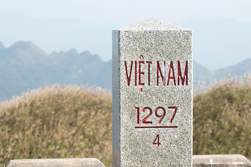 Cột mốc 1297