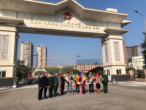 Cửa khẩu quốc tế Lào Cai