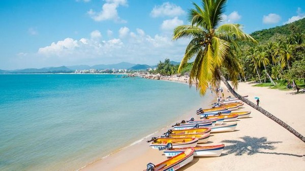 Đại lộ dừa ven biển Tam Á
