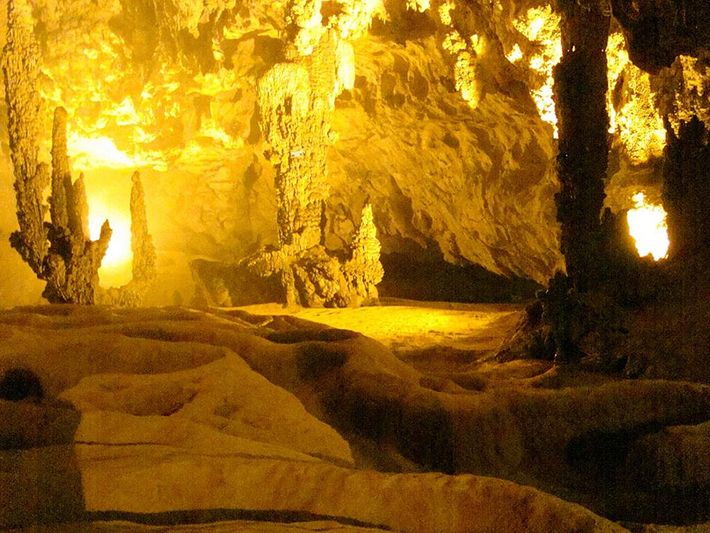 Động Ngườm Ngao
