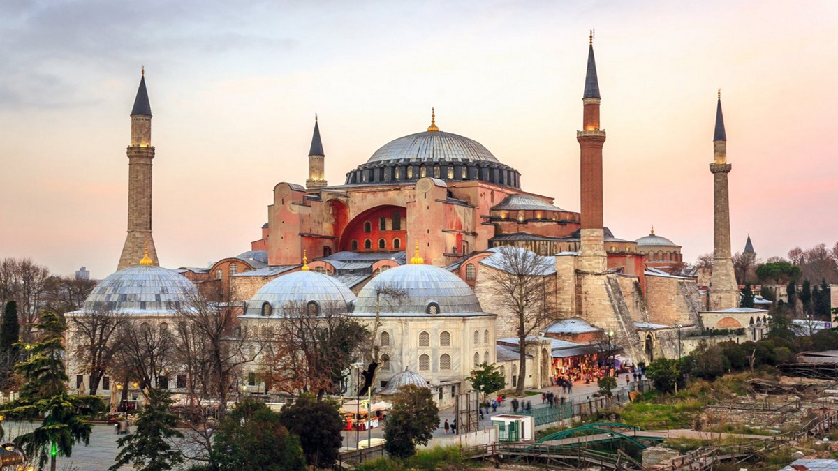 Hagia Sophia, trí tuệ thánh thiêng hội tụ