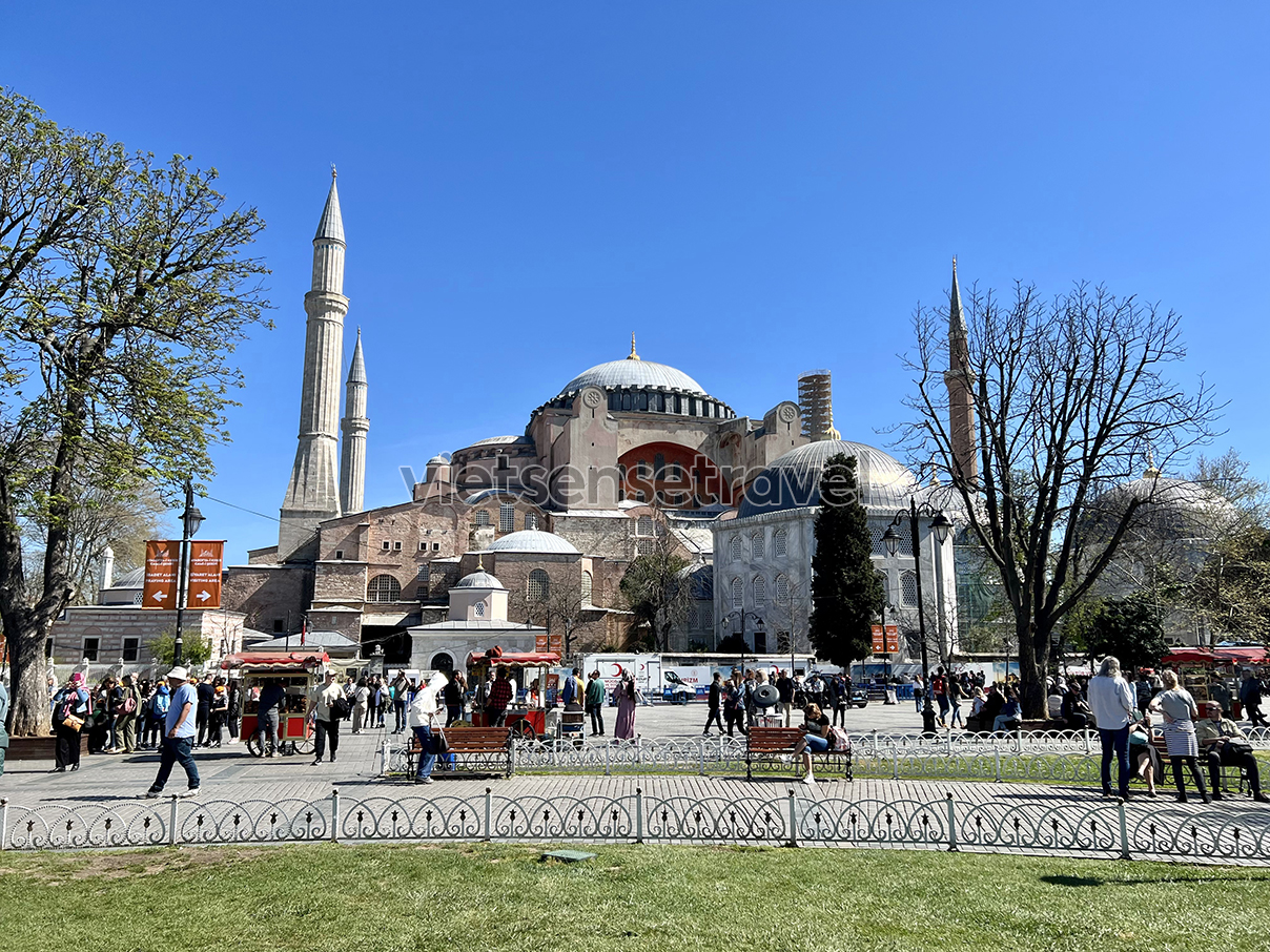 Khám phá nhà thờ Hồi Giáo Hagia Sophia ở Istanbul