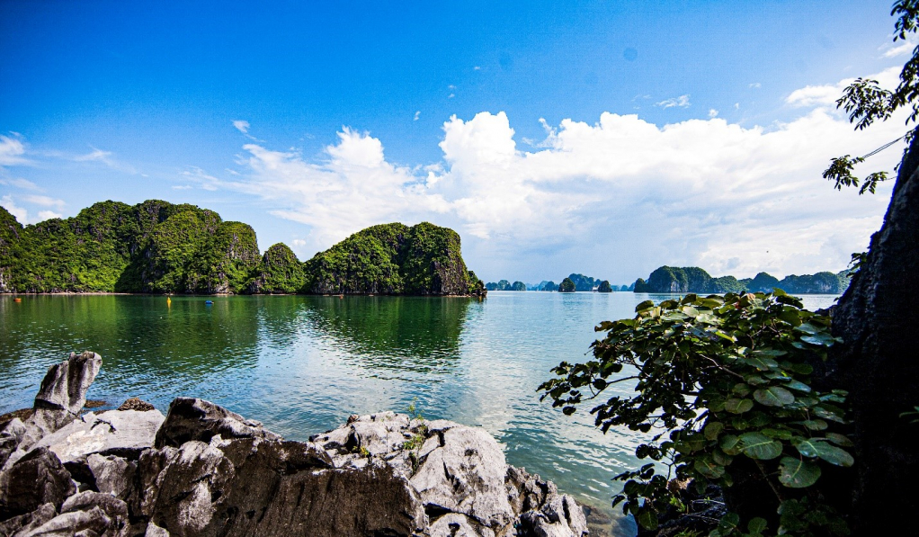 Hồ Động Tiên - Hạ Long
