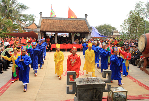 Huyền Tích Hùng Vương Nơi Tả Ngạn Đà Giang