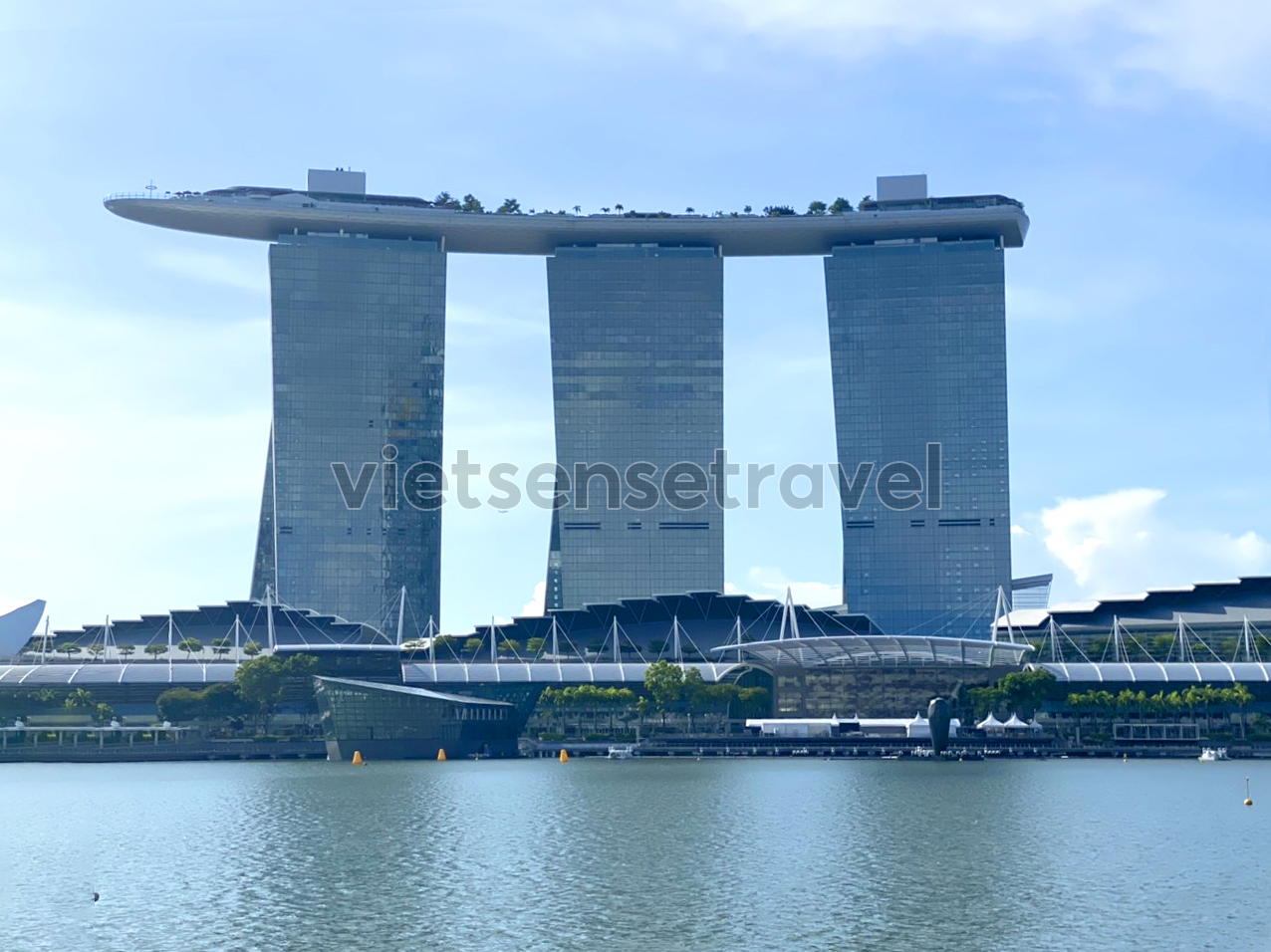 Toàn cảnh khách sạn Marina Bay Sands nổi tiếng toàn cầu