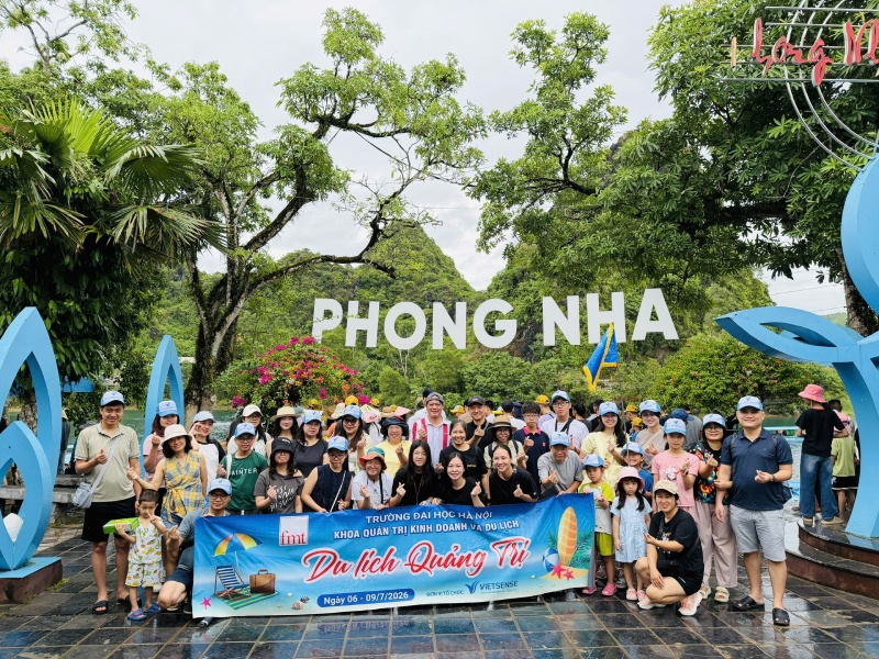 Khoa QTKD & DL - Trường Đại học Hà Nội du lịch Quảng Bình