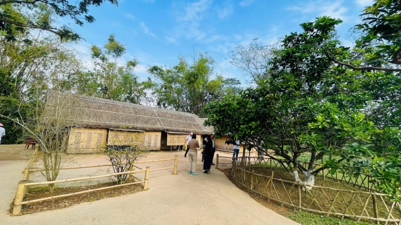 Khu di tích Kim Liên