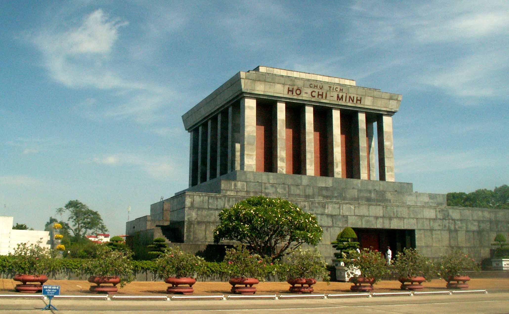 Lăng Bác - Kinh nghiệm viếng và hướng dẫn tham quan