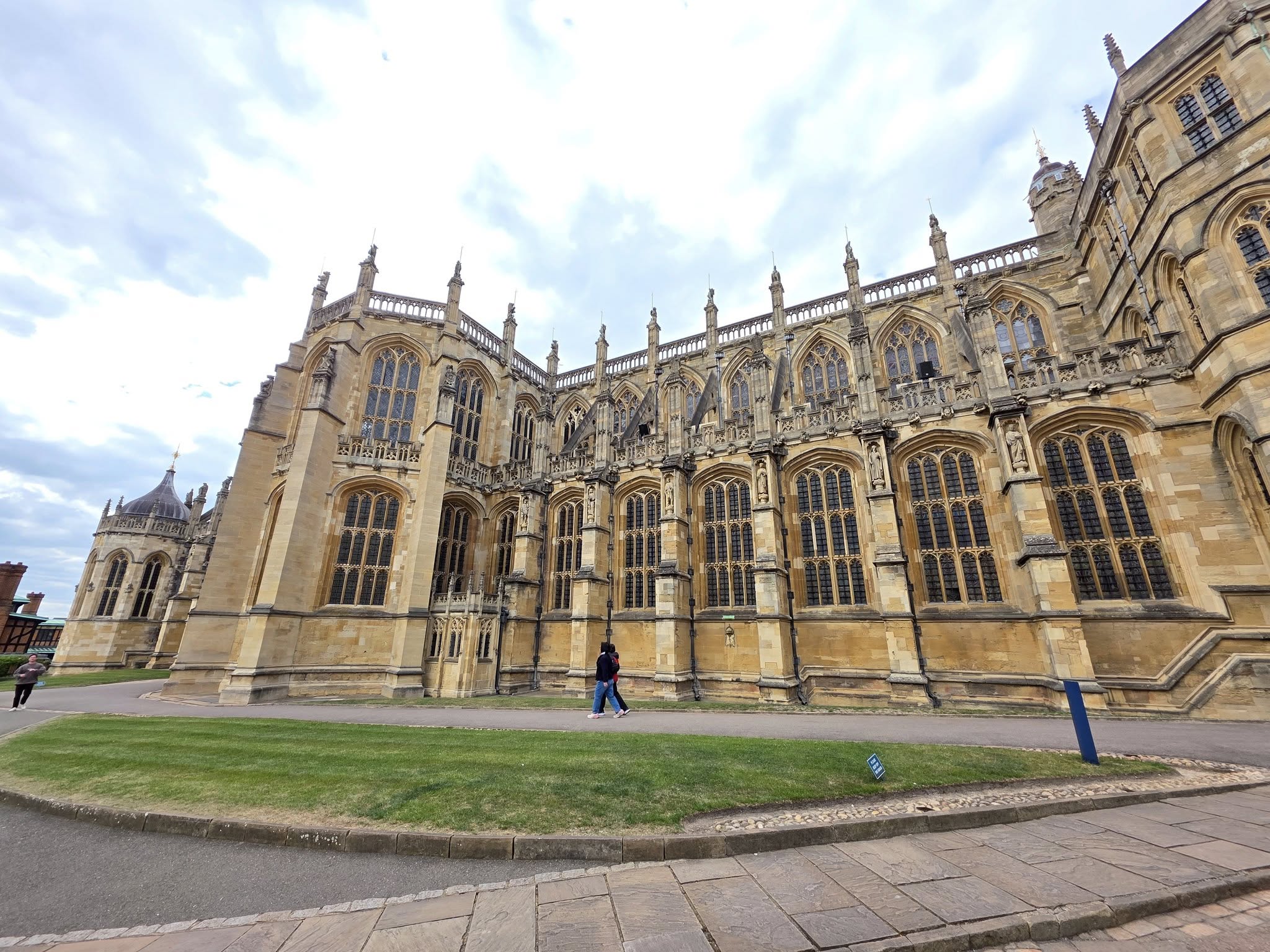 Toàn cảnh Lâu đài Windsor lâu đời của hoàng gia Anh Quốc