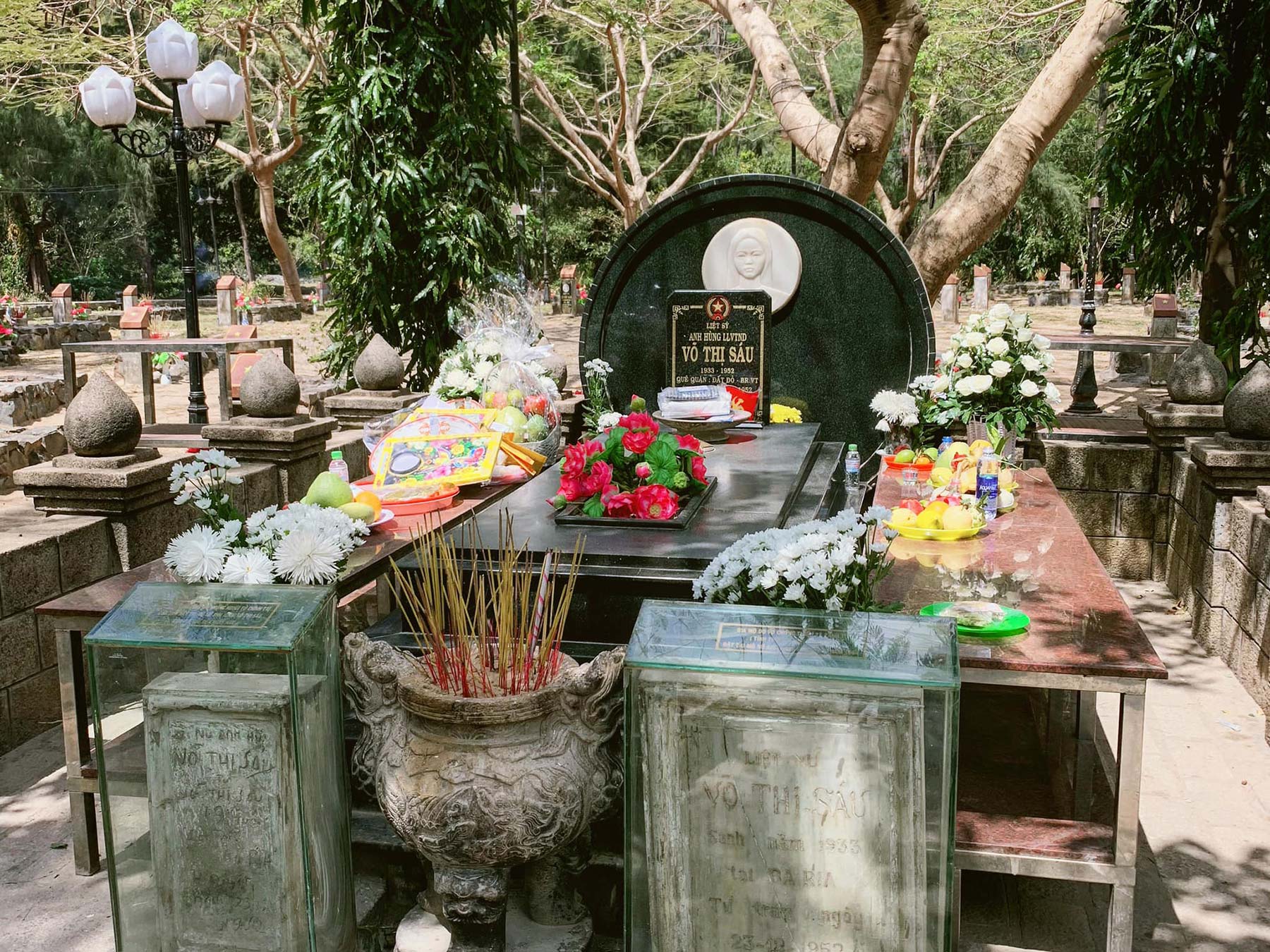 Lễ cô Sáu Cầu gì, văn khấn xin lộc Cô Sáu