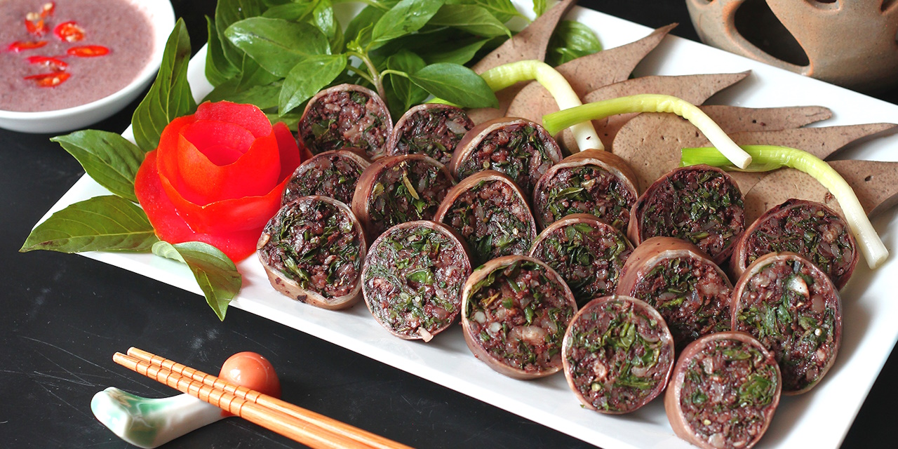 Lòng lợn nhồi gạo nếp Lai Châu